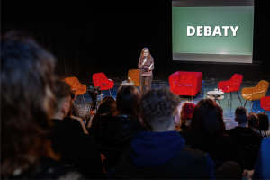 DEBATY